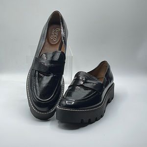 Womens size 9.5 platform loafers by Franco Sarto. Patent leather look. PreOwned
